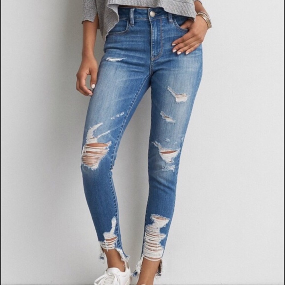 American Eagle Distressed Jeans